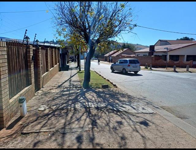 4 BEDROOM HOUSE FOR SALE IN LAUDIUM